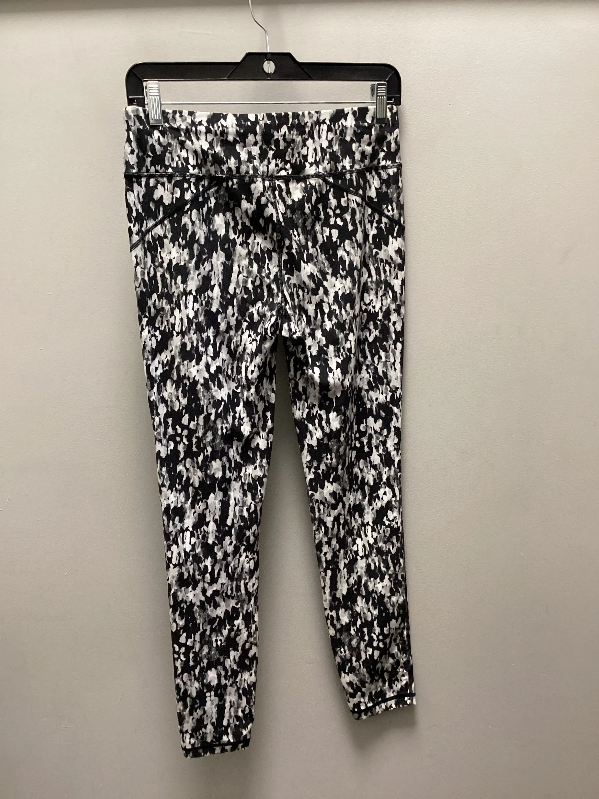 Athletic Leggings By Sweaty Betty  Size: M