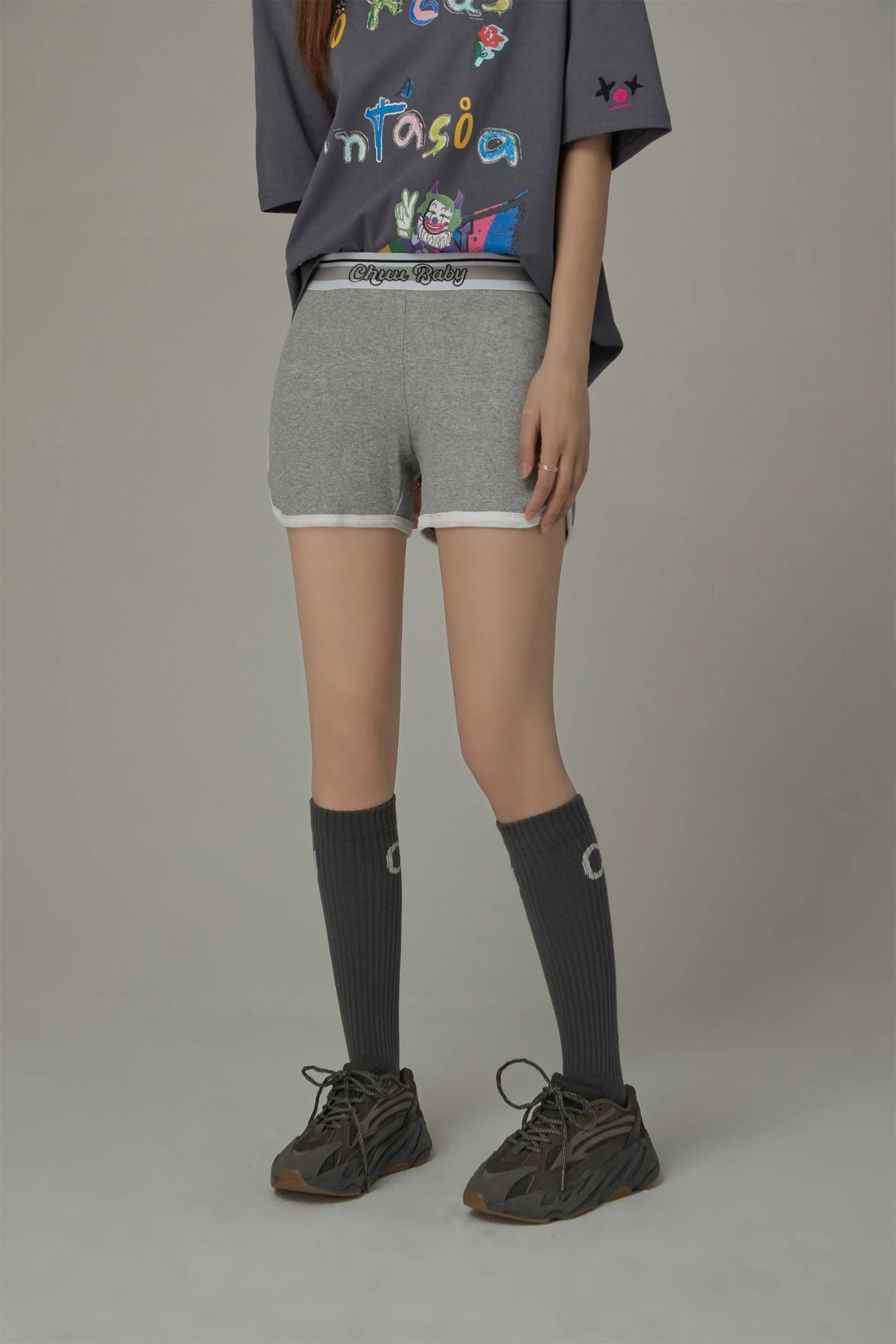 Chuu Baby Line Color Shorts