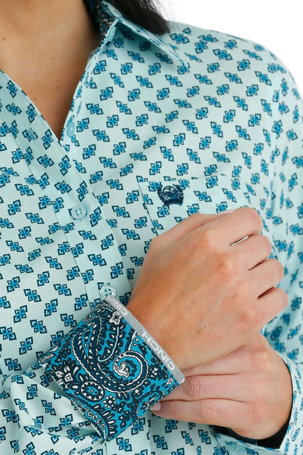 Cinch® Women's Blue Geo Print Long Sleeve Button Front Western Shirt