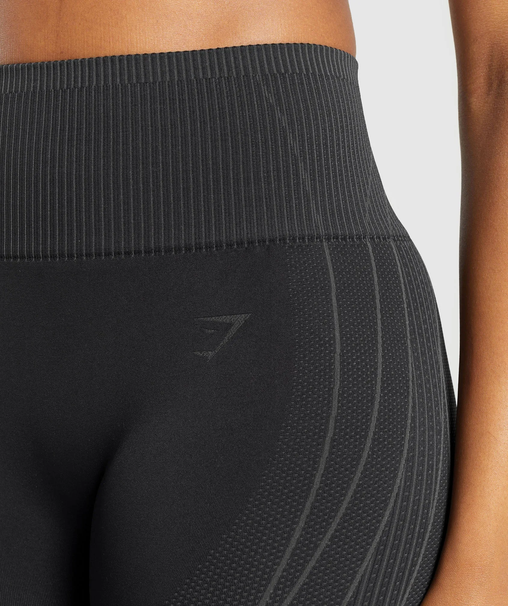 Sculpting Seamless Heart Contour Leggings - Black/Asphalt Grey by Gymshark
