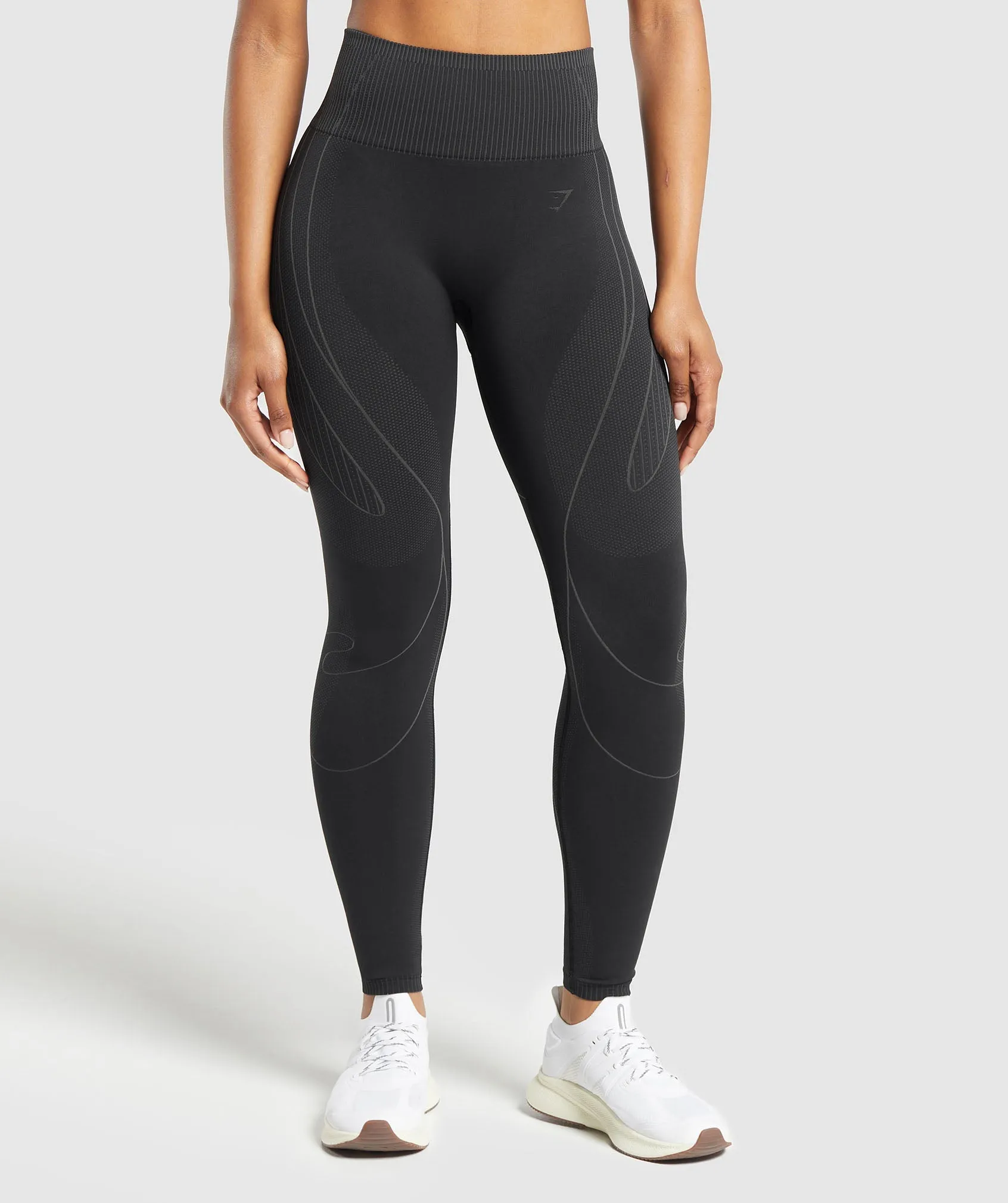 Sculpting Seamless Heart Contour Leggings - Black/Asphalt Grey by Gymshark