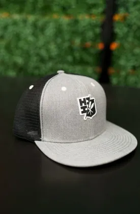 HEATHER GRAY SPLIT LOGO TRUCKER