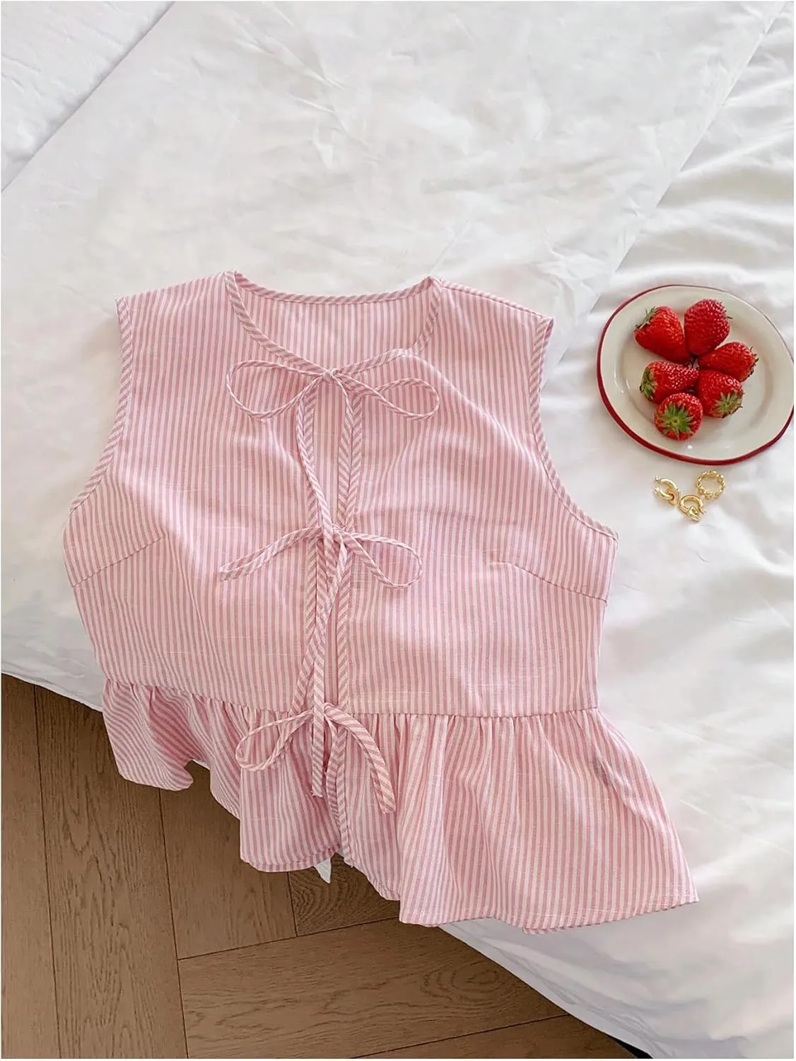 OYOANGLE Women's Striped Print Tie Front Bow Knot Crew Neck Sleeveless Tank Blouses Ruffle Peplum Tops