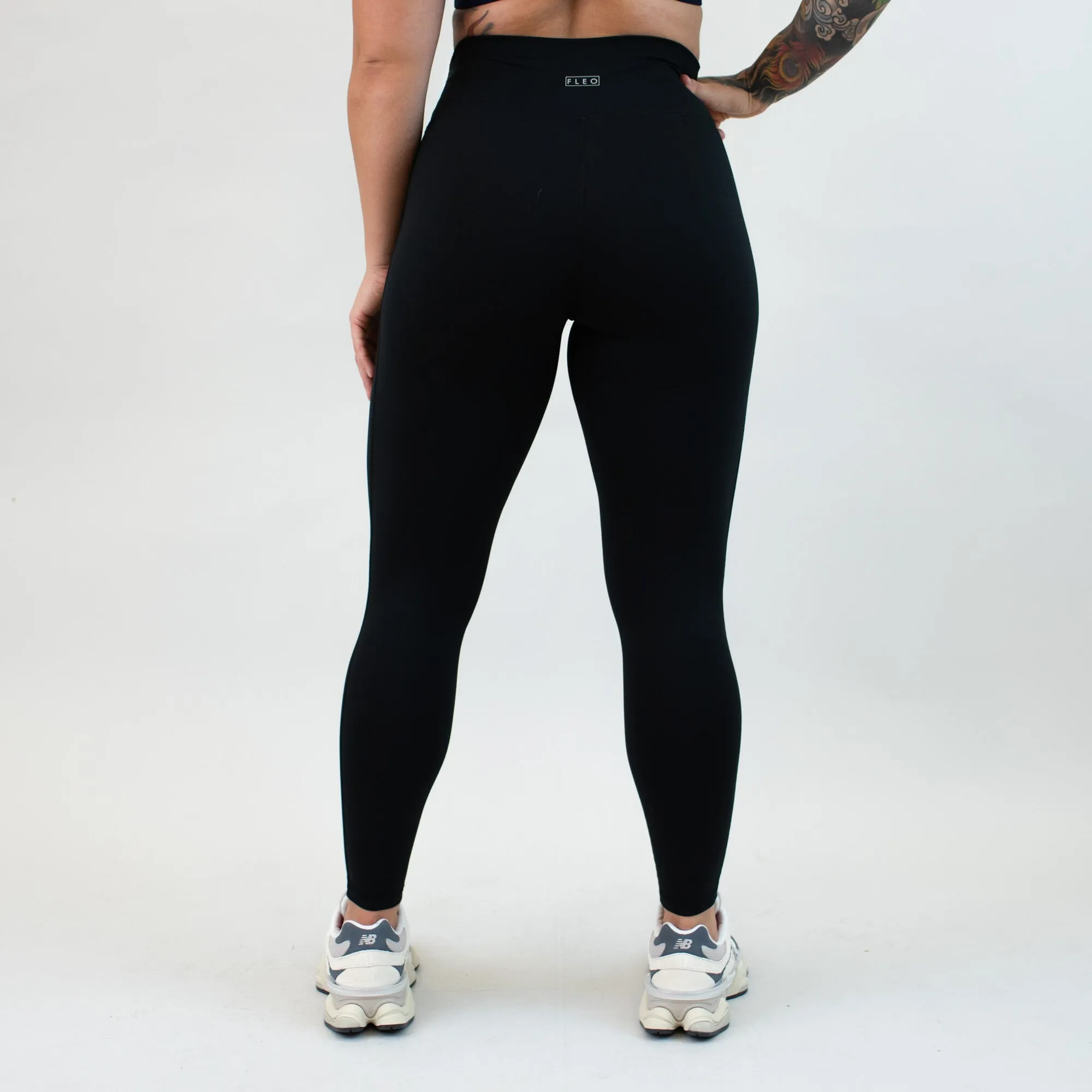 V Waistband Legging 25" - No Front Seam - Mid High Rise